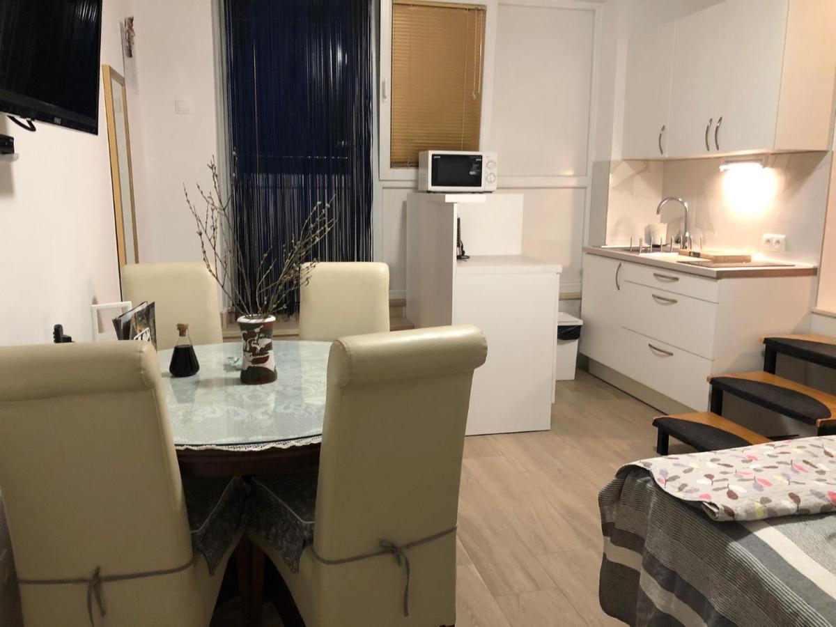 Apartment Danka Omis Exterior photo